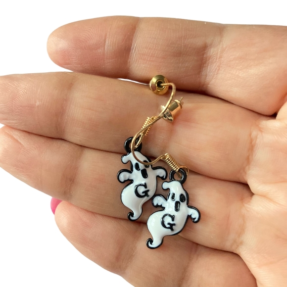 BNWT Halloween Ghost Earrings - Spooky Chic for Your Ears - Picture 4 of 5